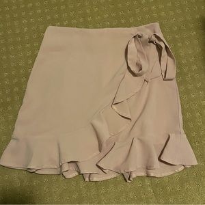 Skirt with bow